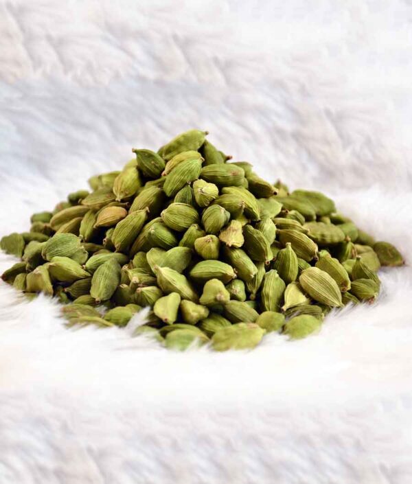 Cardamom nuts